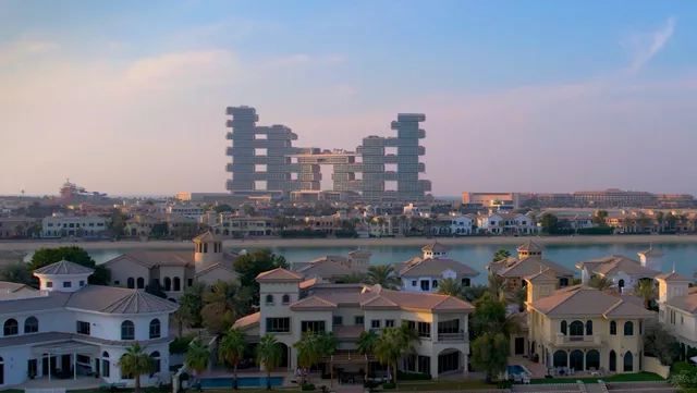 palm-jumeirah-2025-04-08t135224094z