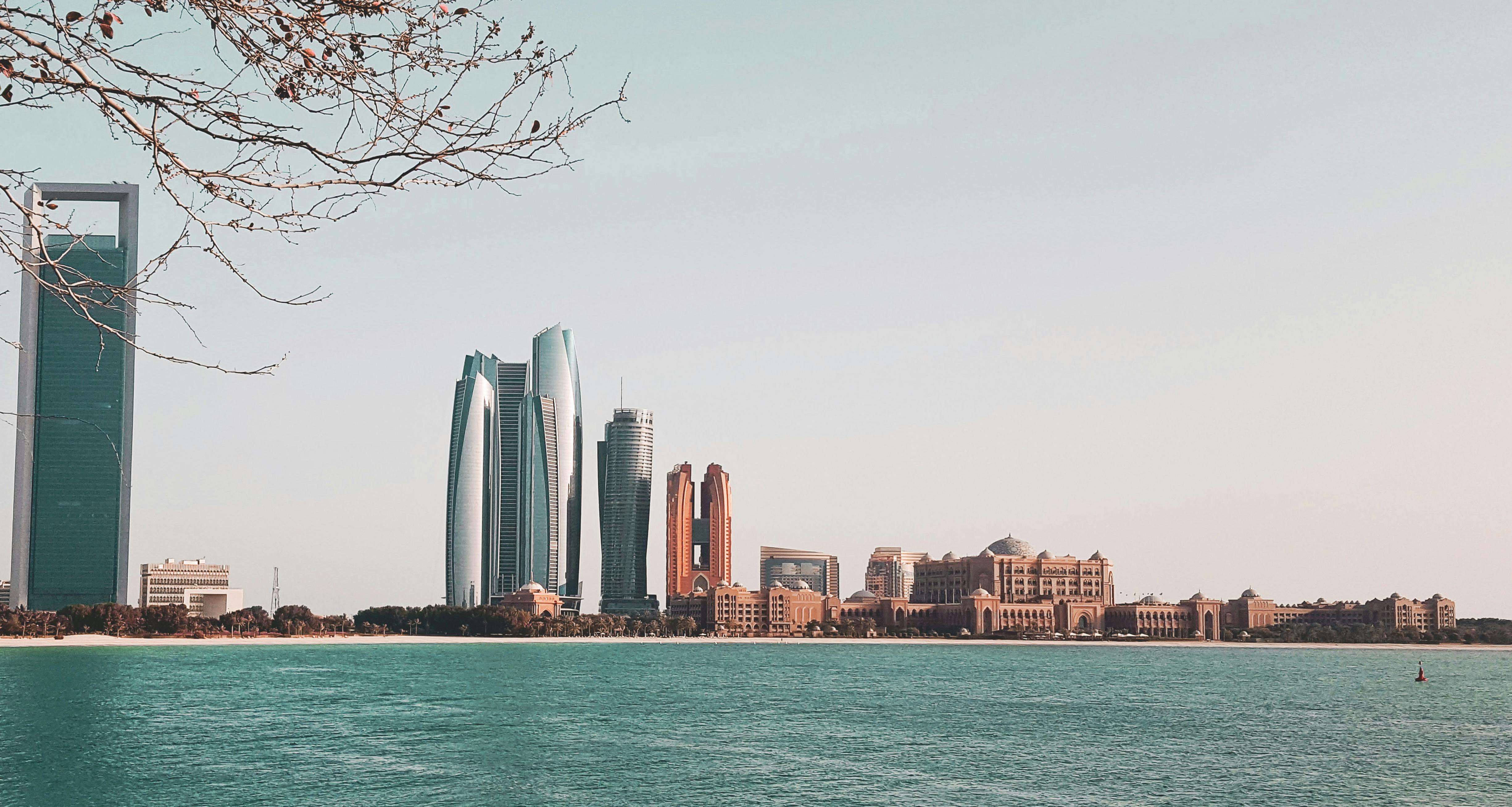 5 Places to Visit in Abu Dhabi