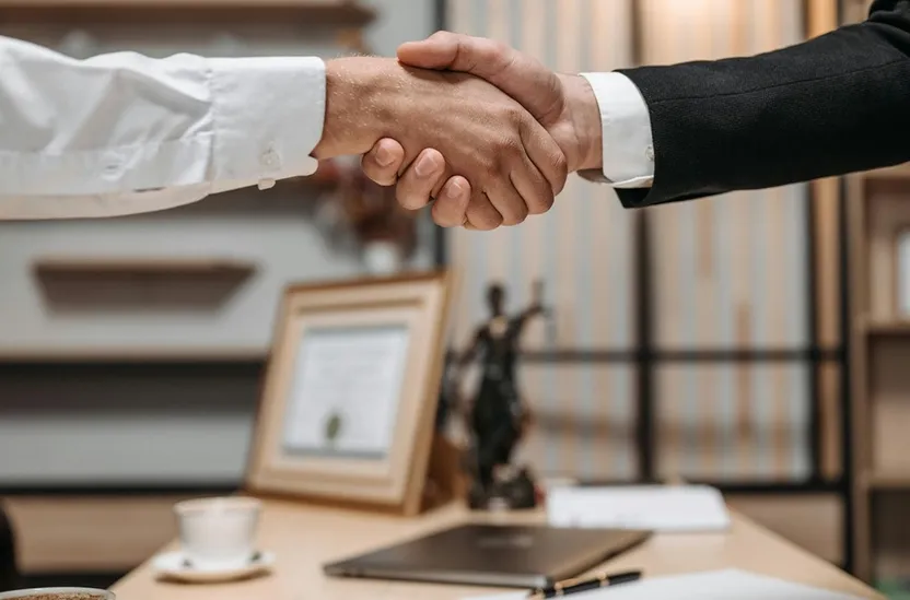 How to build and maintain a strong client network in Dubai