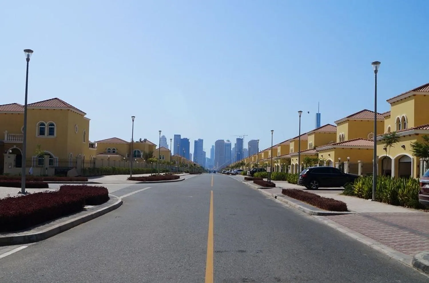 Jumeirah Park: Dubai's Leafy Villa Community: Worth the Investment?