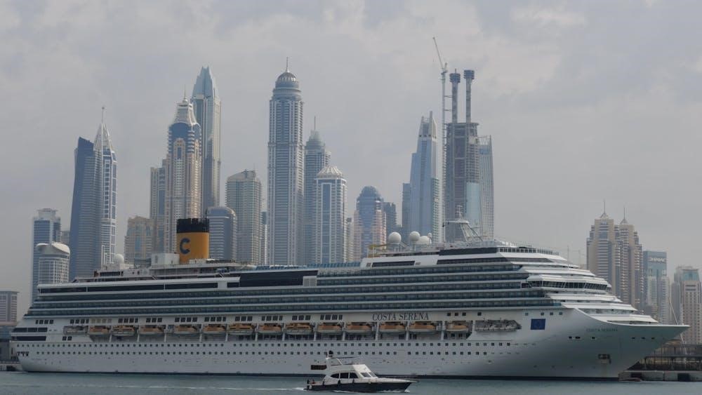 Guide to Dubai Yacht Tours and Rentals