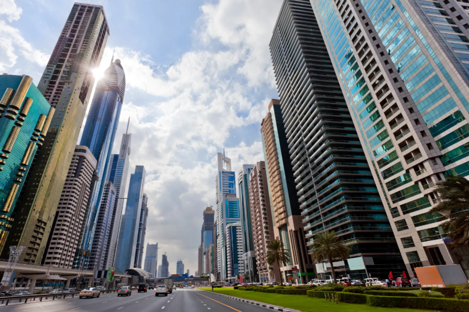 Top 10 Tips for Buying a Home in Dubai's Real Estate Market