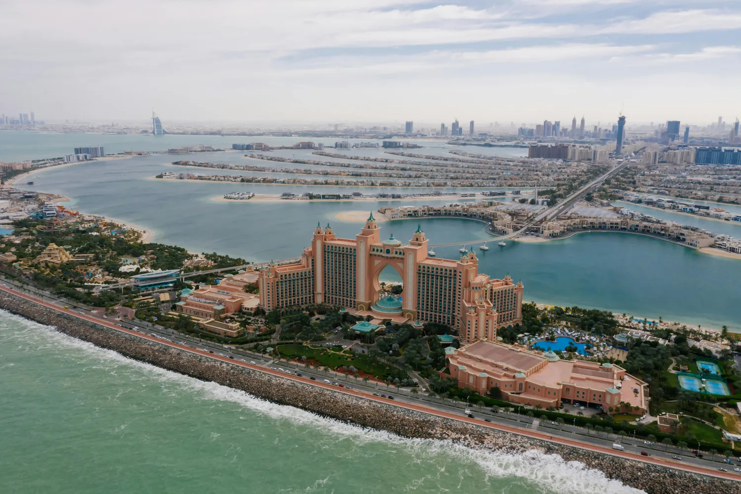 Dubai's Luxury Property Market Q2 2025
