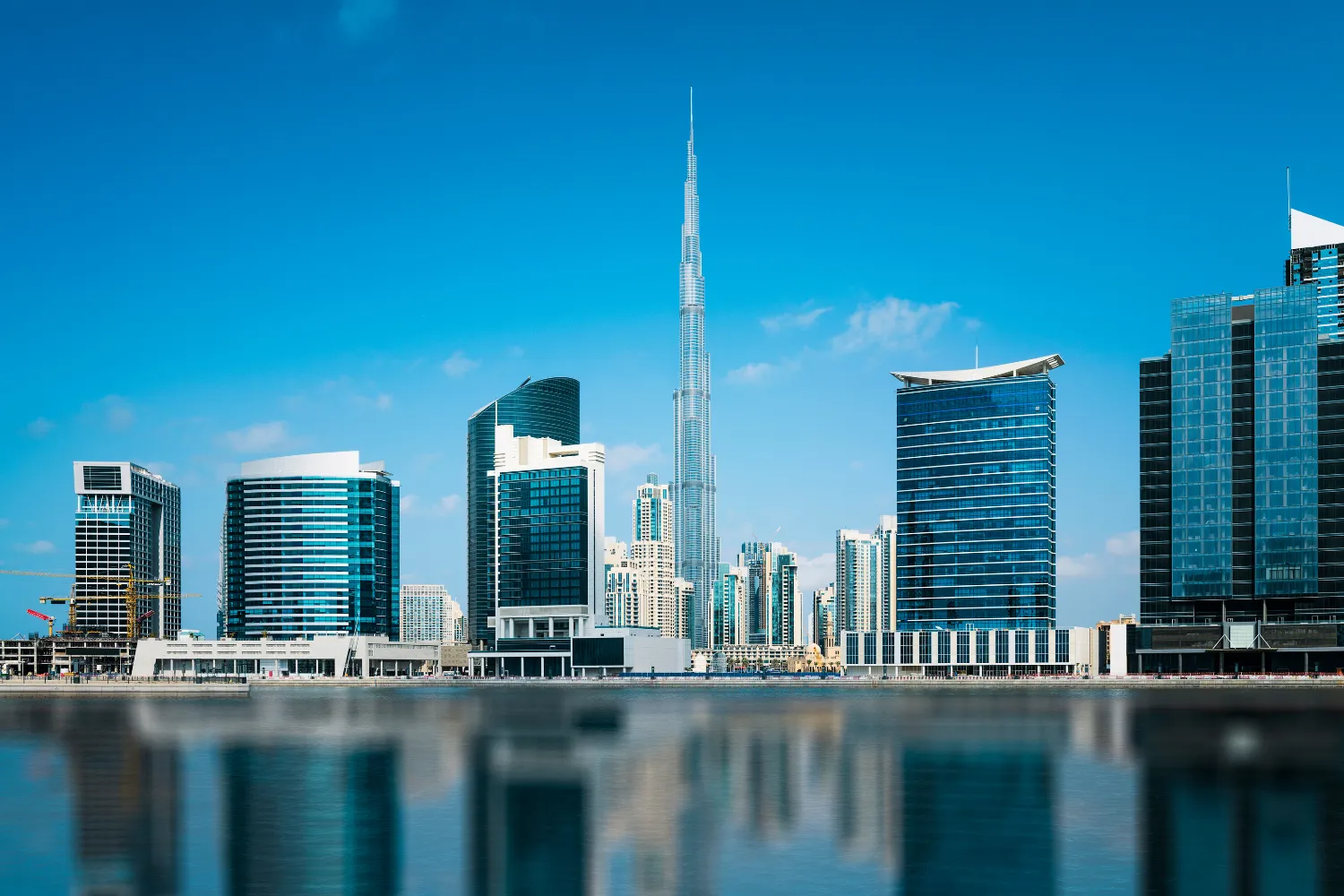 JLT vs Business Bay: Which Is Better for Your Office in Dubai?