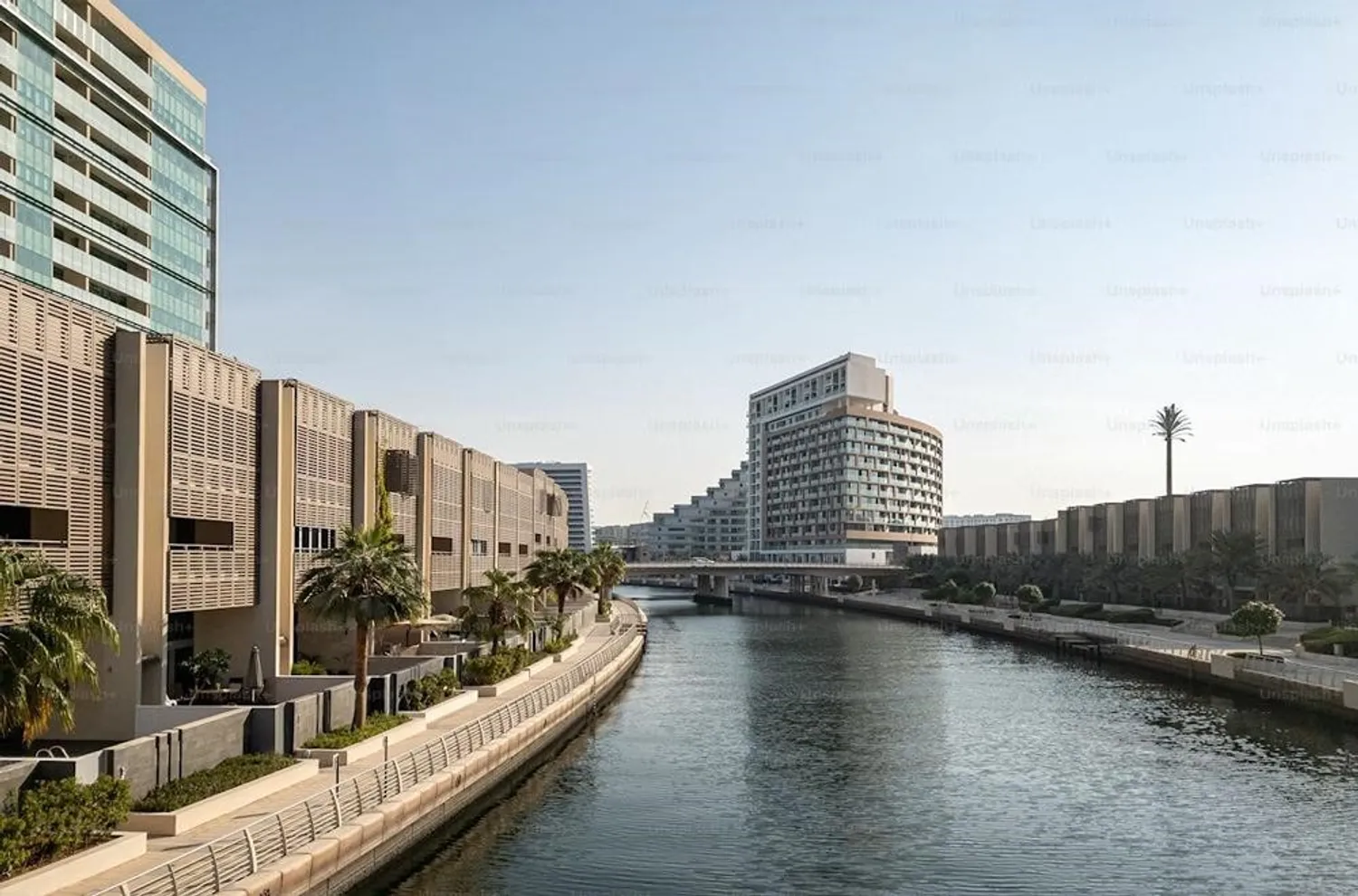 Al Raha Beach, Abu Dhabi: Waterfront Living and Investment Opportunities