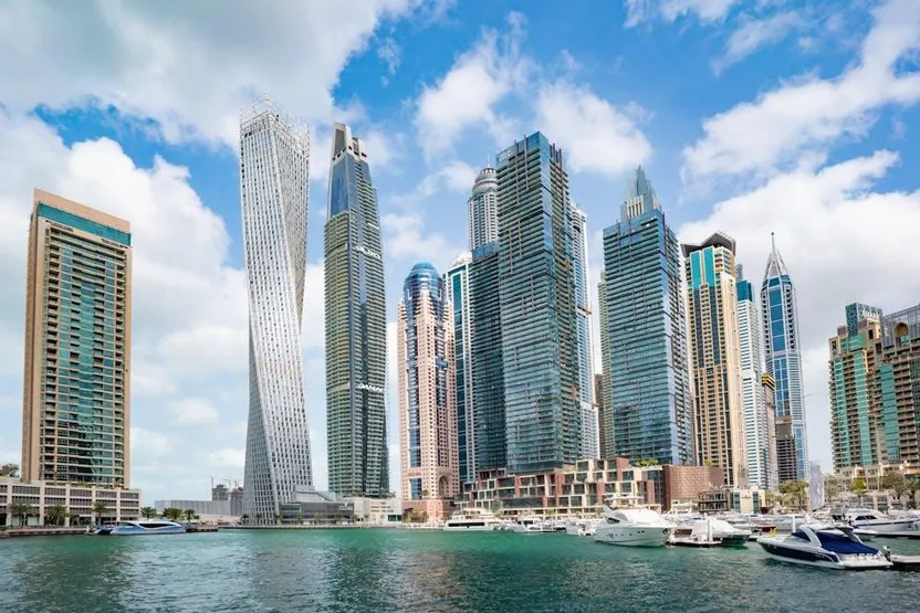 What are the benefits of omnichannel retail strategies for property owners in the UAE?