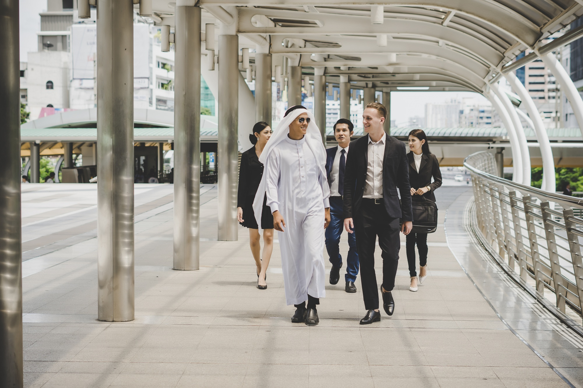 What Attracts Real Estate Professionals to Dubai?