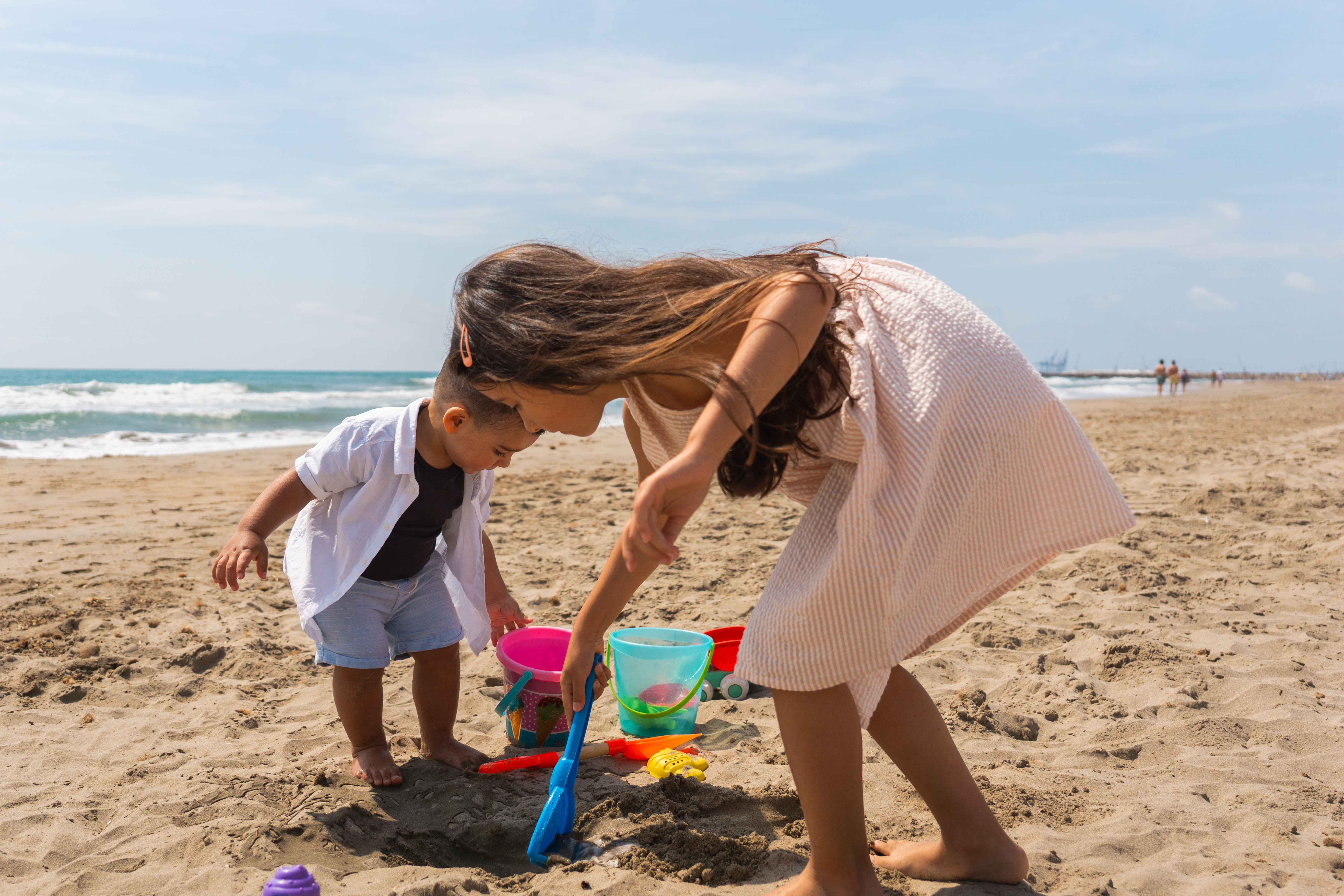 Dubai vs London: Cost of Living & Family Lifestyle Compared 2025