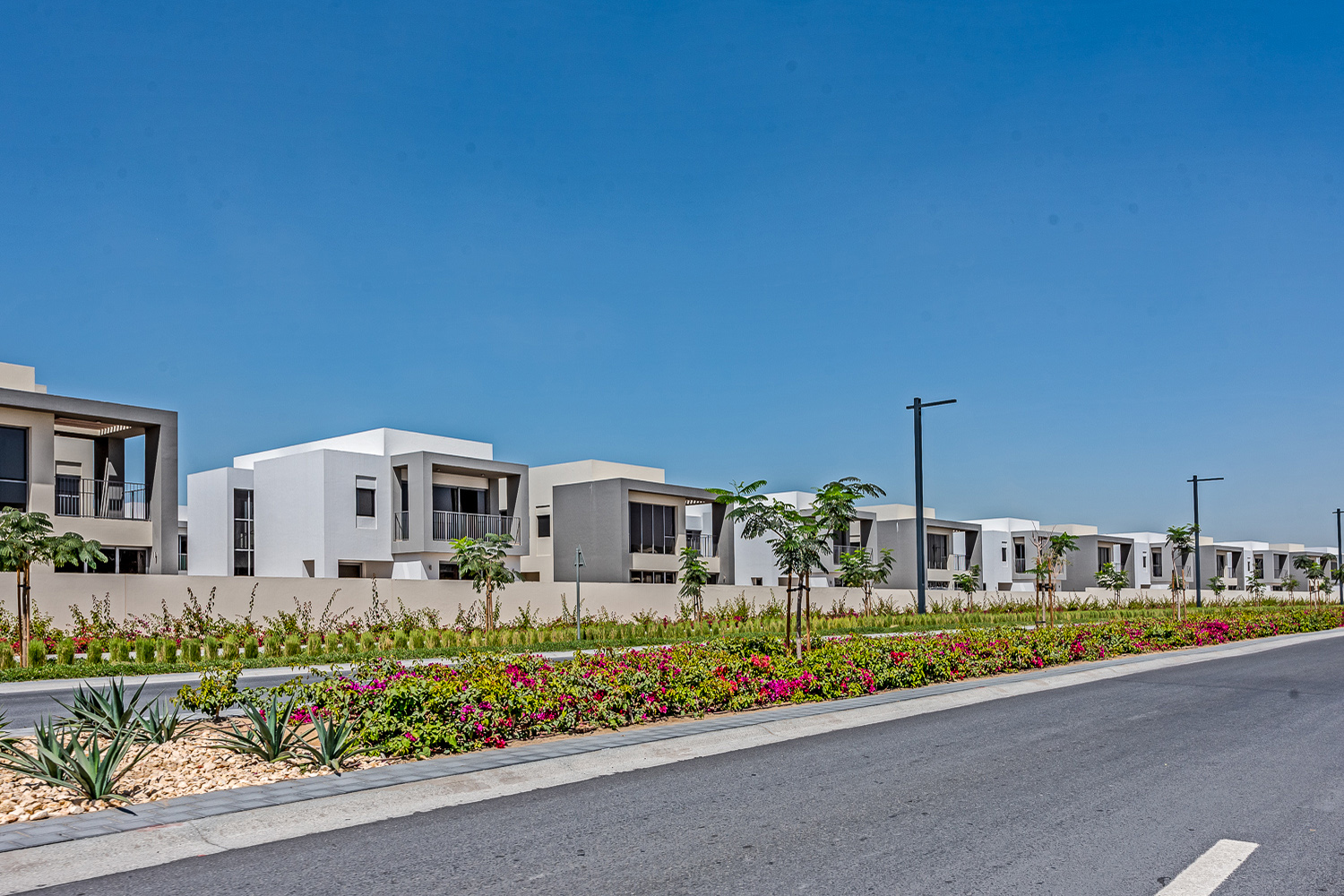 Best Areas to Live in Dubai 2026