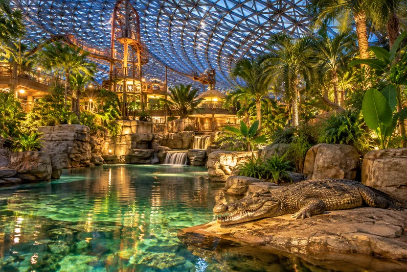 How is IMG Worlds of Adventure laid out?