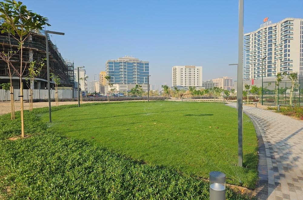 OUTDOOR SPACES & PARKS 