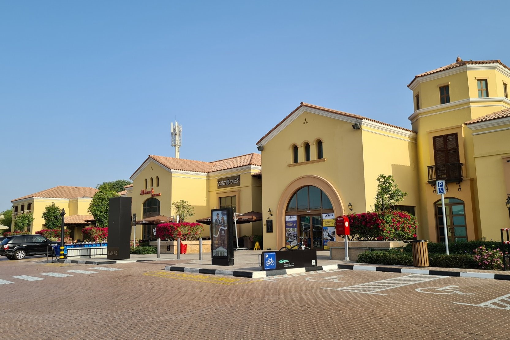 SHOPPING, DINING & LIFESTYLE