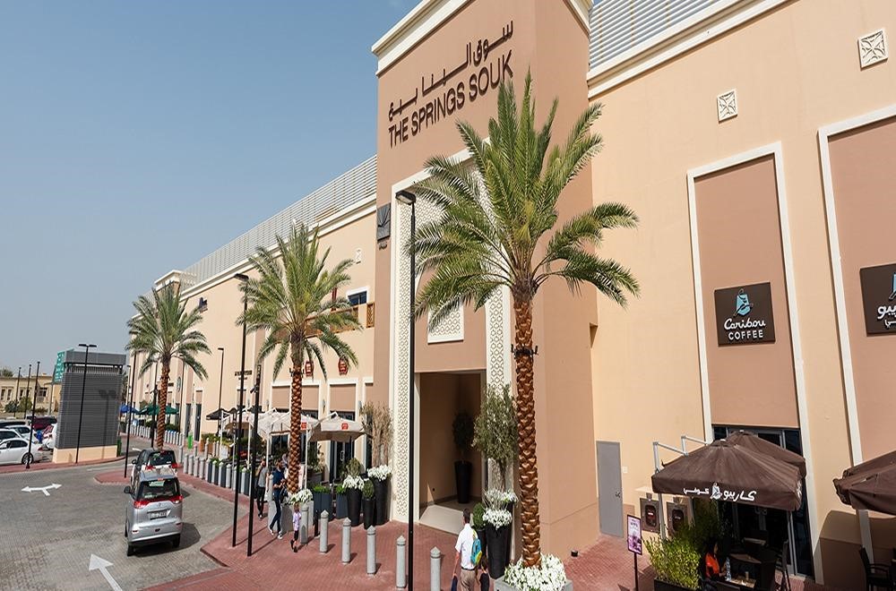 SHOPPING, DINING & LIFESTYLE