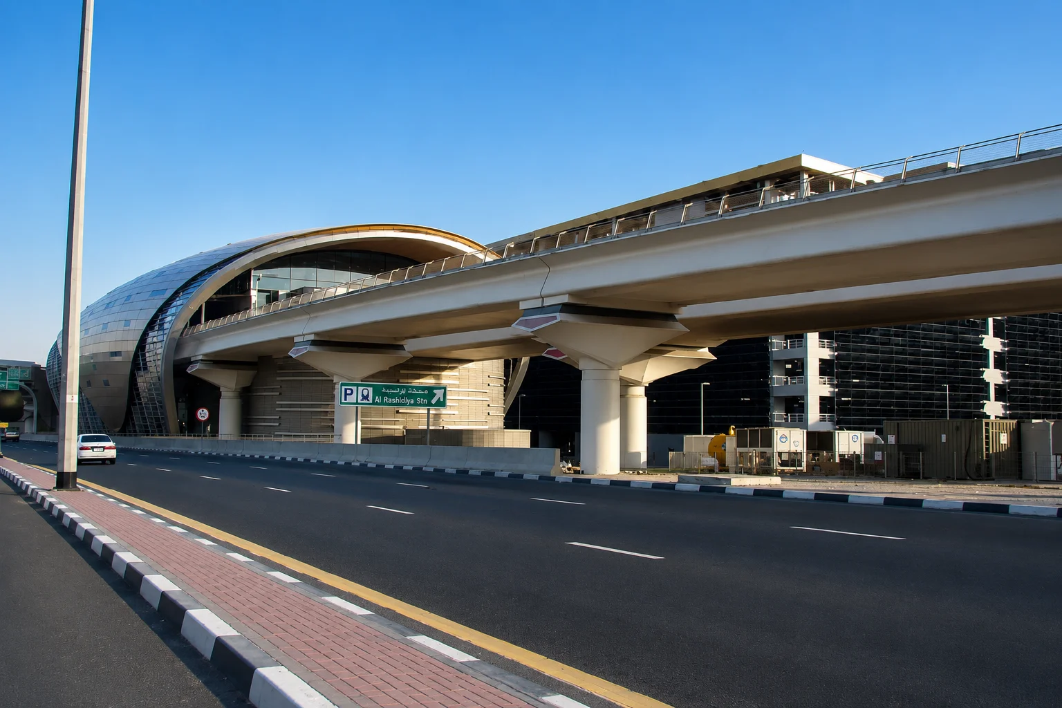 Transportation and parking in Al Khawaneej 1