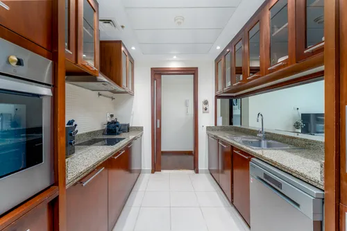 2 Bedrooms Apartment in Shemara Tower