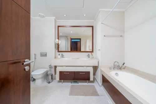 2 Bedrooms Apartment in Shemara Tower
