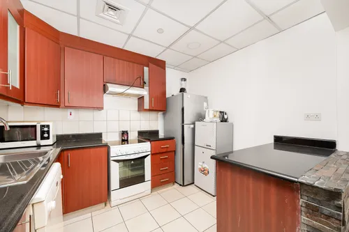 2 Bedrooms Apartment in Sadaf 6