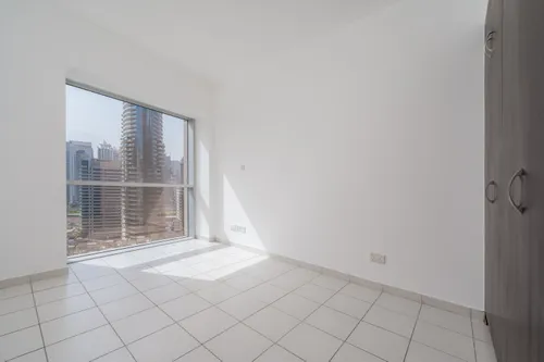 3 Bedrooms Apartment in Marina Tower
