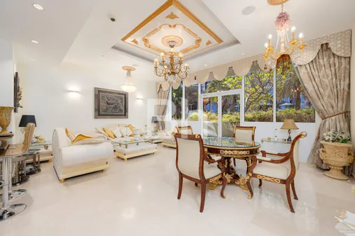 Private Garden | Vacant | Beach Access