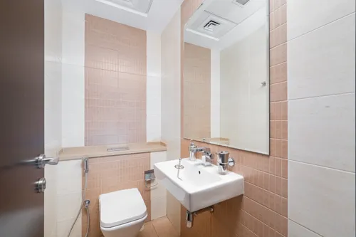 1 Bedroom Apartment in Botanica Tower