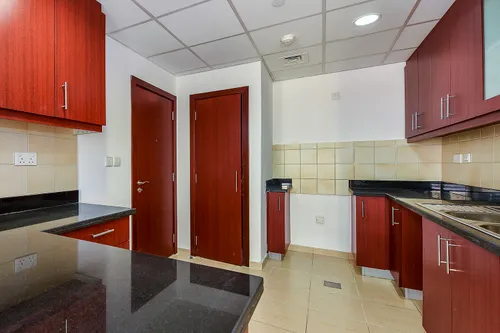 3 Bedrooms Apartment in Rimal 1