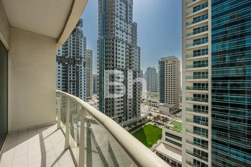 Vacant | Partial Marina View | Corner Unit