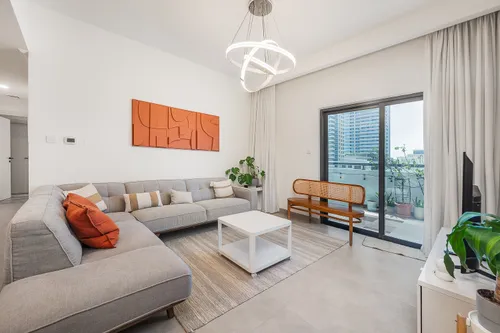 2 Bedrooms Apartment in Time Place Tower