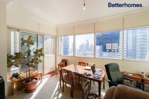 Large Layout w Balcony | Lake Views | Mid Floor