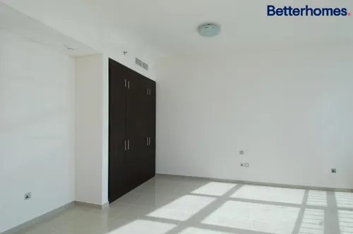 2 Bedrooms Apartment in Hydra Avenue Towers