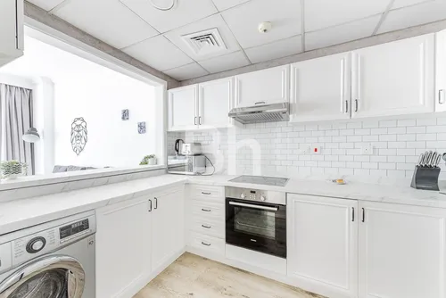 Marina Prime location| Close to Beach| Investment
