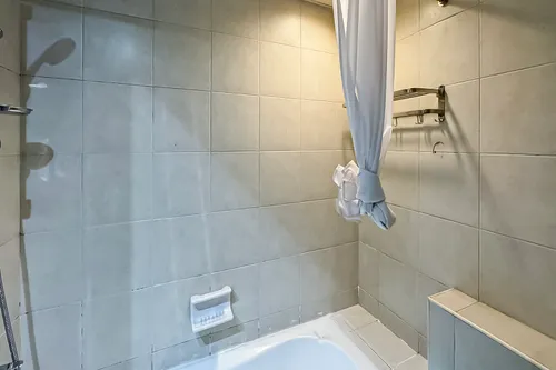1 Bedroom Apartment in Icon Tower 2