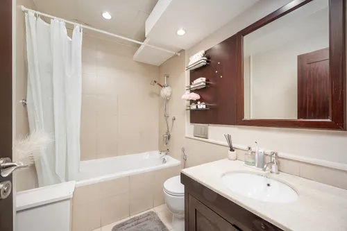 3 Bedrooms Apartment in Tanaro