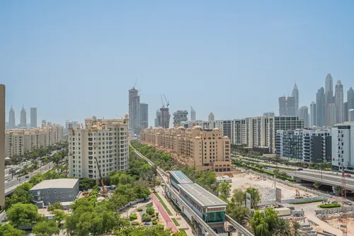 4 Bedrooms Penthouse in Al Hallawi