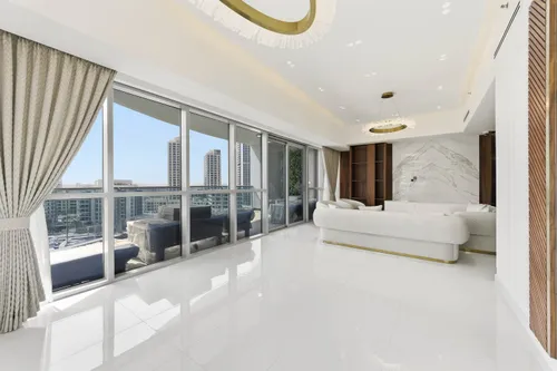 3 Bedrooms Apartment in The Jewel Tower B