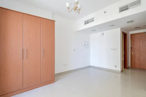 Apartment in Lakeside Tower B