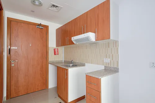 Apartment in Lakeside Tower B