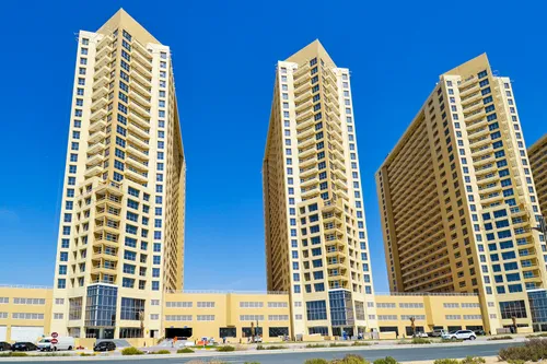 Apartment in Lakeside Tower B