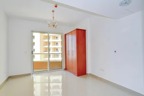 Negotiable | Vacant | Parking | Canal View