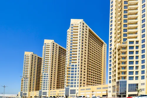 Apartment in Lakeside Tower B
