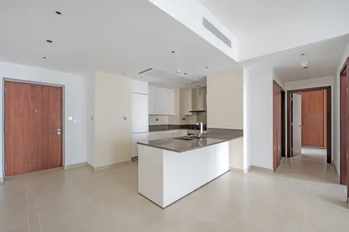 2 Bedrooms Apartment in Marina Gate 1