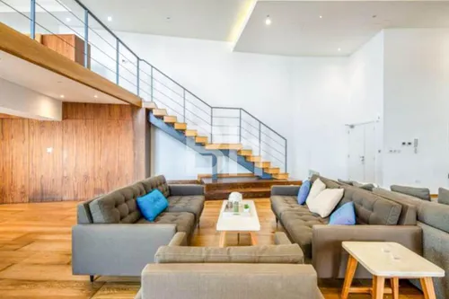 Exclusive | Duplex Loft | Unfurnished | Vacant