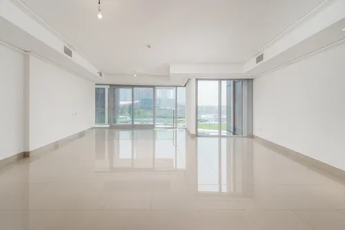 3 Bedrooms Apartment in Opera Grand