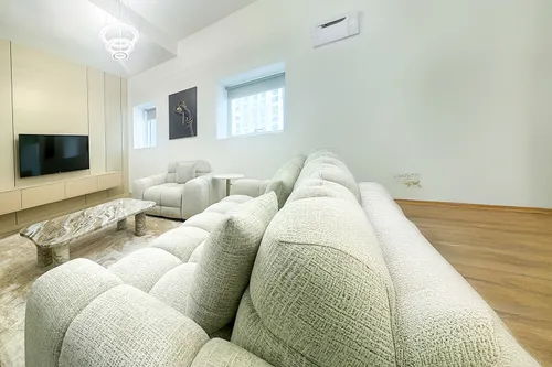 1 Bedroom Apartment in Continental Tower