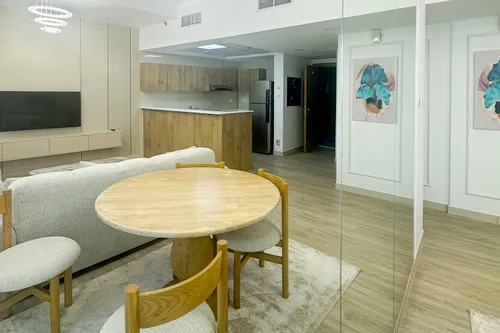 1 Bedroom Apartment in Continental Tower