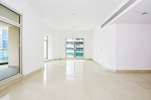 4 Bedrooms Apartment in Marina Mansions