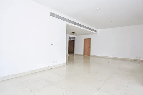 4 Bedrooms Apartment in Marina Mansions