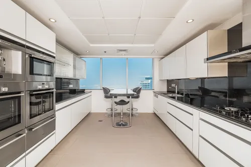 3 Bedrooms Penthouse in Al Fattan Marine Towers