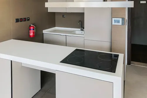  Apartment in West Avenue Tower