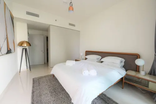 2 Bedrooms Apartment in Sunrise Bay