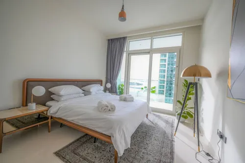 2 Bedrooms Apartment in Sunrise Bay